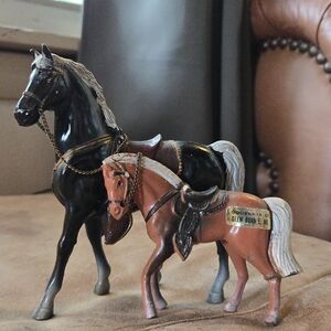 Lot of 2 Vintage Metal Horse Figurines Set